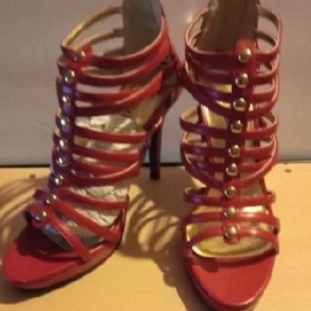 Shoes - Picture 2 of 5